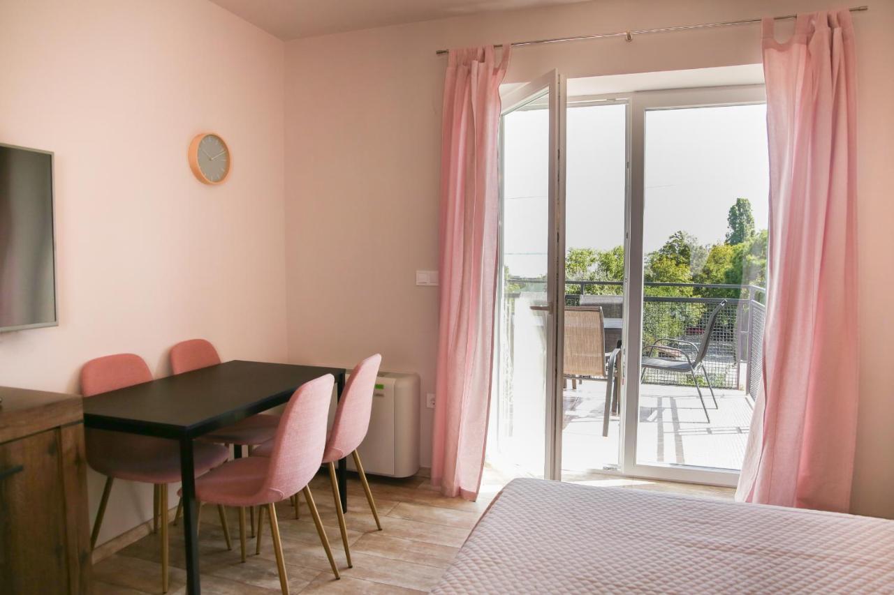 Balkon Apartmanhaz Panzio Balatonfüred Dış mekan fotoğraf