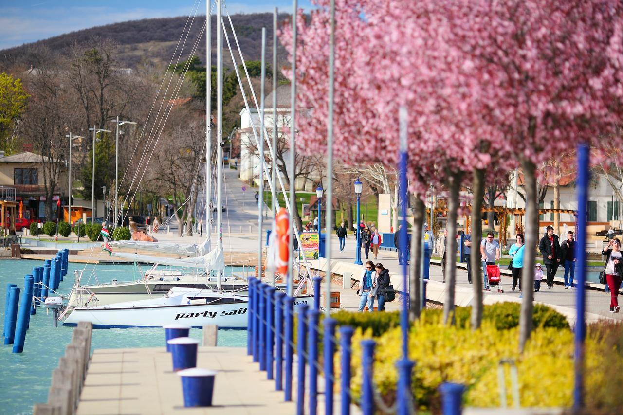 Balkon Apartmanhaz Panzio Balatonfüred Dış mekan fotoğraf