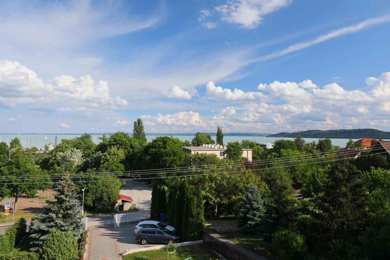 Balkon Apartmanhaz Panzio Balatonfüred Dış mekan fotoğraf